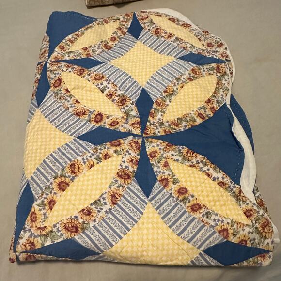 Vintage Patchwork Quilt Indiana Circle Blue Yellow Sunflower 44x58 Wedding Ring - Picture 1 of 7